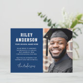 Donkerblauw afstuderen foto aankondiging (Staand voorkant)
