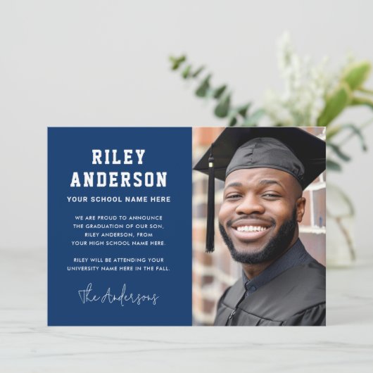 Donkerblauw afstuderen foto aankondiging (Staand voorkant)