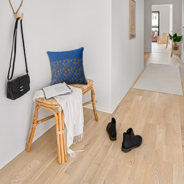 Donkerblauw bloemig Perfect cadeau voor haar naam Kussen (Creator heeft geüpload)