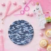 Donkerblauw camouflagepatroon papieren bordje (Feest)