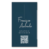 Donkerblauw en crème Minimalistisch Modern Design Magnetisch Visitekaartje (Voorkant Verticaal)