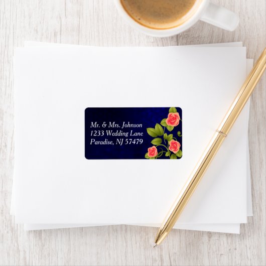 Donkerblauw en koraal Roos Vloeiend Collectie Etiket (Insitu)