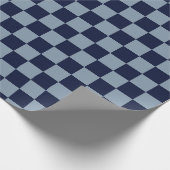 Donkerblauw en lichtblauw dambord cadeaupapier (Hoek)