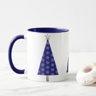 Donkerblauw en zilveren sneeuwvlokken kerstboom mok