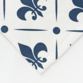 Donkerblauw Fleur De Lis patroon op witte achtergr Fleece Deken (Hoek)