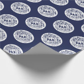 donkerblauw inpakpapier meertalige Vredeswoorden. (Hoek)