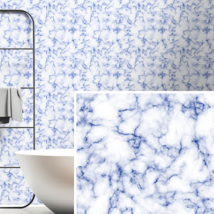 Donkerblauw op wit gemarmerd behang