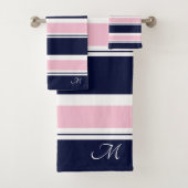 Donkerblauw & Roze Strepen Bad Handdoek (Insitu)