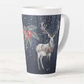 Donkerblauw Sneeuwrendier Kerstbessen Latte Mok (Rechterhoek)