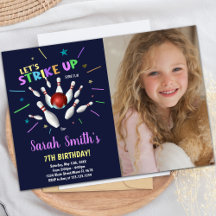 Donkerblauwe Bowling Birthday-uitnodigingen met fo