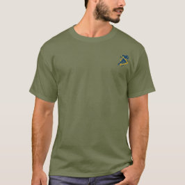 Donkerblauwe hardloper met gele driehoek t-shirt