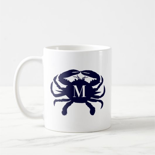 Donkerblauwe krab monogram koffiemok (Links)