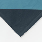 Donkerblauwe pyramiden fleece deken (Hoek)