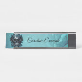 Donkerblauwe schedel met rozen. bureau naambordje (Voorkant)