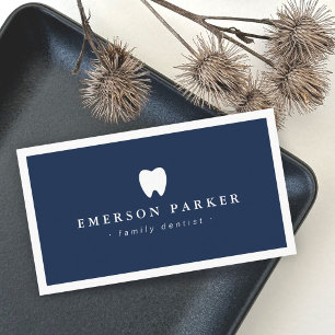 Donkerblauwe tandheelkundige logo moderne minimali visitekaartje