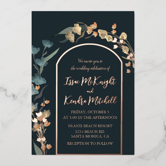 Donkerblauwe winterbruiloft Elegant Floral Arch Folie Uitnodiging (Voorkant)