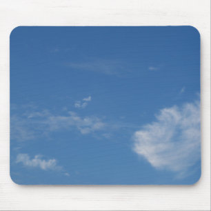 donkerblauwe wolken met witte wolken muismat