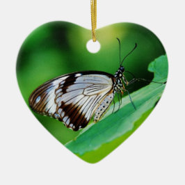 Donkerbruin en grijze vlinder keramisch ornament