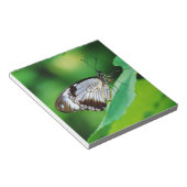 Donkerbruin en grijze vlinder notitieblok (Schuin)