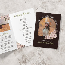 Donkerbruine bloemenboog foto die het leven viert