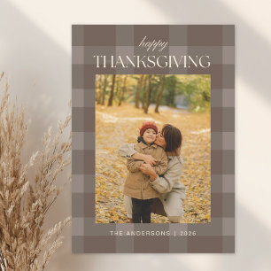 Donkerbruine herfst geruite Happy Thanksgiving-fot Feestdagenkaart