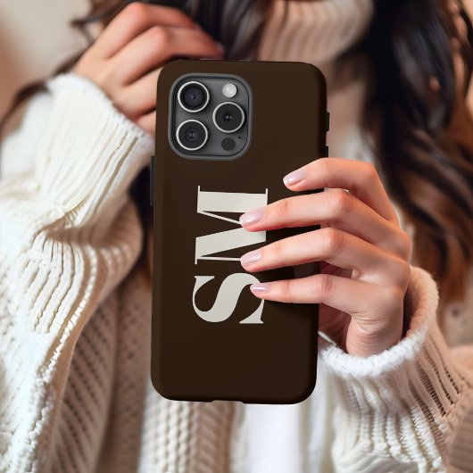Donkerbruine Monogram beginletter iPhone Hoesje