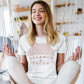 Donkerder Blush Roze Mandala Balans en Taco Yoga T-shirt