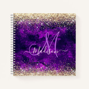 donkerdonker paars goudfaux glitter monogram notitieboek
