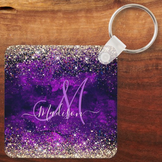 donkerdonker paars goudfaux glitter monogram sleutelhanger (Achterkant)
