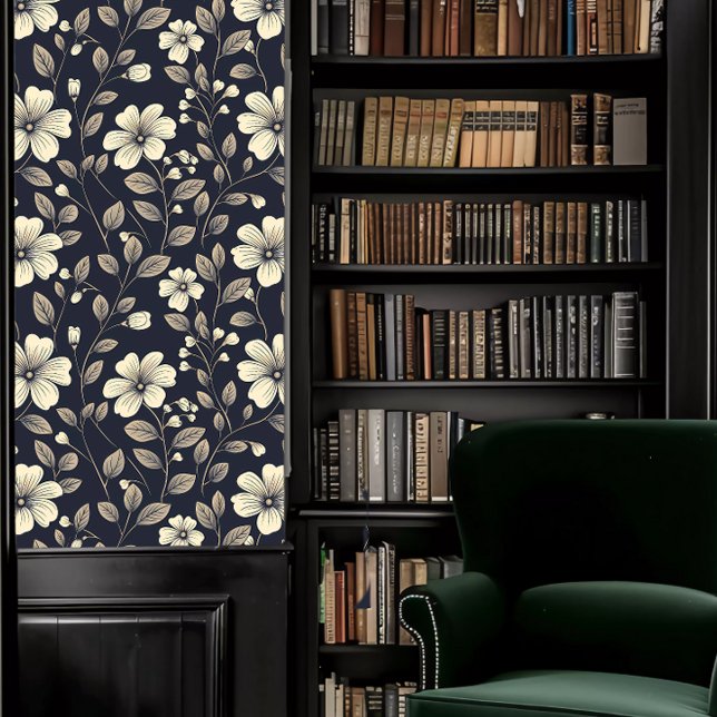 Donkere Academia Beige Bloemen op Blauw Behang (Dark Academia Beige Flowers on Blue Wallpaper in a library.)