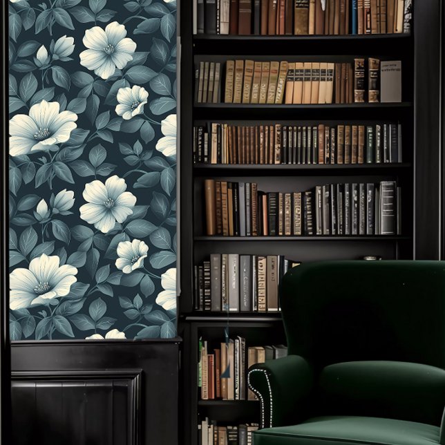 Donkere Academia Blauwgroen monochromatische bloem Behang (Dark Academia Teal Monochromatic Floral Wallpaper Wallpaper in a library.)
