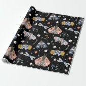 Donkere Academia Moth Floral in het zwart Cadeaupapier (Uitgerold)