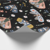 Donkere Academia Moth Floral in het zwart Cadeaupapier (Hoek)