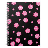 Donkere achtergrond heldere gestileerde roze bloem notitieboek (Voorkant)