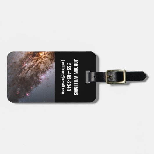 Donkere banen van stof doorkruisen Centaurus A Gal Bagagelabel (Voorkant horizontaal)