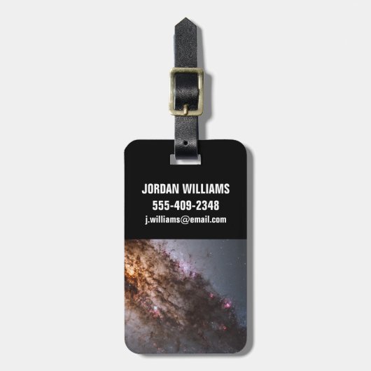 Donkere banen van stof doorkruisen Centaurus A Gal Bagagelabel (Voorkant verticaal)