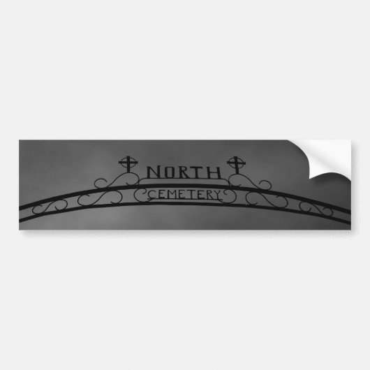 Donkere begraafplaats poort bumpersticker (Voorkant)