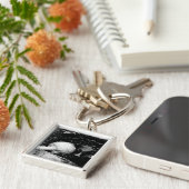 donkere beschermer sleutelhanger (Zijkant)