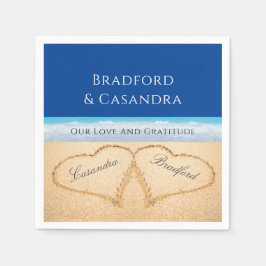 Donkere blauwe strand bruiloft 2 Harten in zand Servet