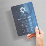 Donkere blauwe Waterverf look Bar Mitzvah Kaart<br><div class="desc">Deze prachtige Bar Mitzvah-uitnodigingen zijn voorzien van een elegante waterverf die in een stijlvolle schaduw van donkerblauw lijkt met een ster van David in zilver.</div>