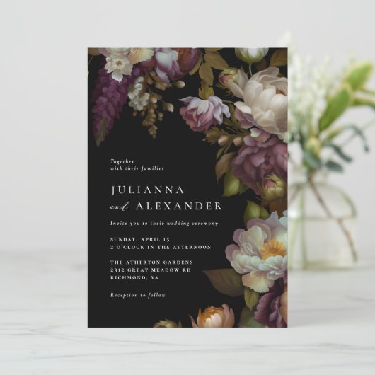 Donkere Bloemen | Elegant Moody Modern Zwart Bruil Kaart (Staand voorkant)