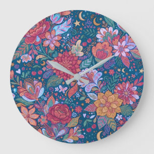 Donkere bloemrijke botanische patroon met vintage grote klok
