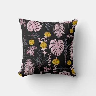 Donkere botanische bloemen, bladeren patroon. kussen