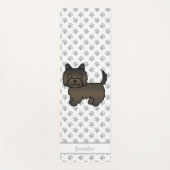 Donkere Brindle Cairn Terrier Hond Met Aangepaste Yogamat (Voorkant)