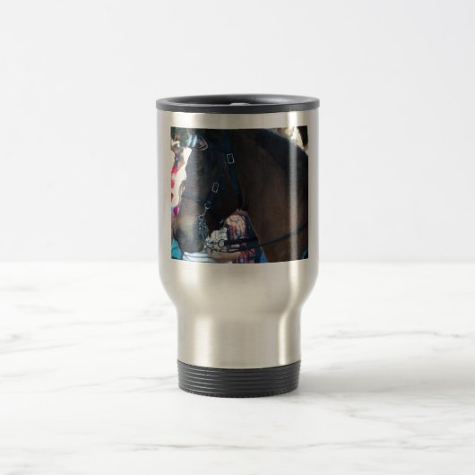 Donkere bruine Arabische paarden met een bril Reisbeker (Center)