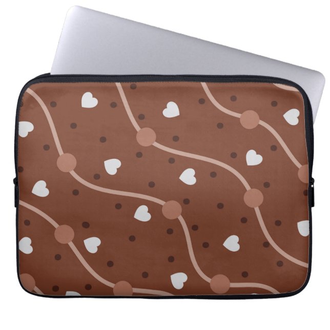 Donkere chocolade hartspatroon laptop sleeve (Voorkant)
