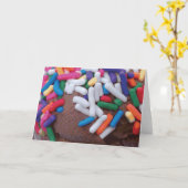 Donkere chocolade-ijs met regenboogspringen kaart (Gele Bloem)