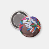 Donkere chocolade-ijs met regenboogspringen magneet (Voorkant / Achterkant)