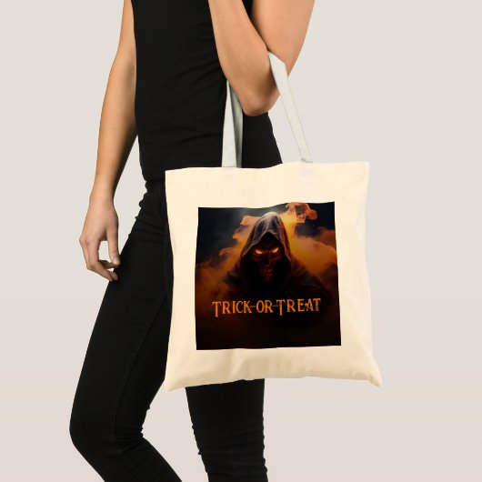 Donkere demon met oranje rook Halloween Tote Bag (Voorkant (product))