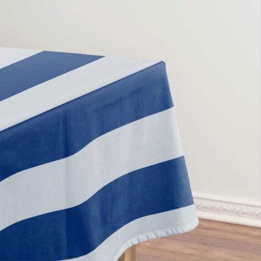 Donkere en lichte blauwe strepen tafelkleed (Voorbeeld)